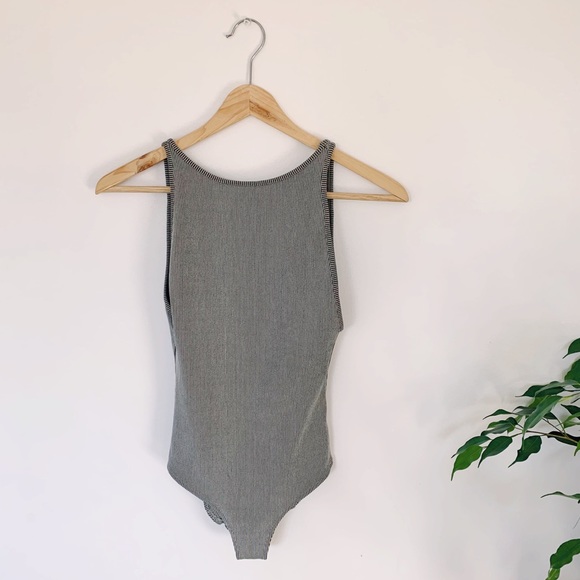 ⚡️3/30⚡️H&M bodysuit - Picture 3 of 5